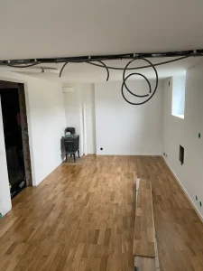 Parkettlegging med rene overganger og rette linjer