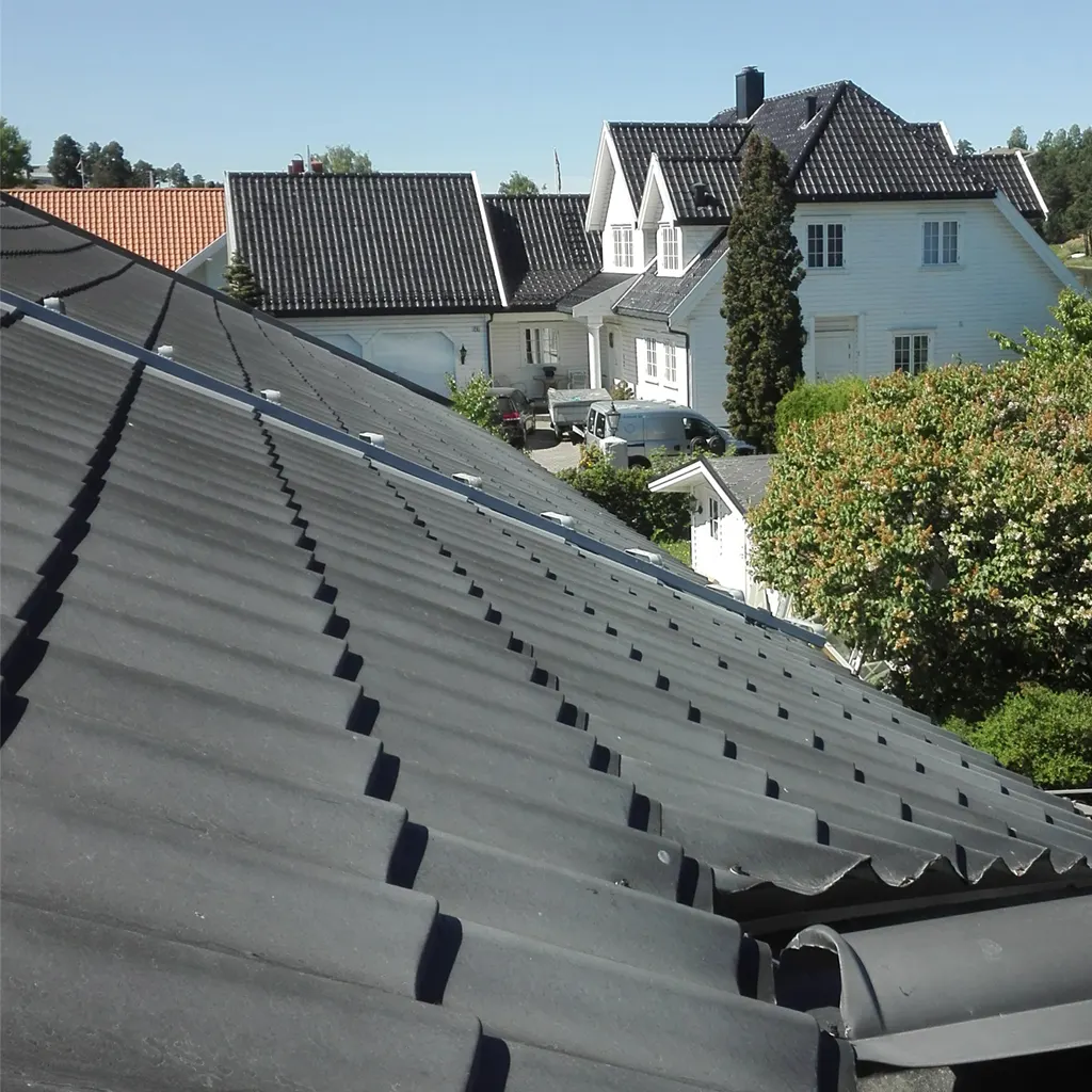 Takarbeid: reparasjon og vedlikehold av tak før lekkasje oppstår